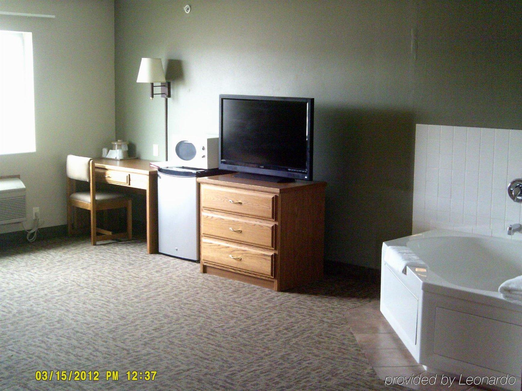 Capri Inn & Suites - Beatrice Buitenkant foto