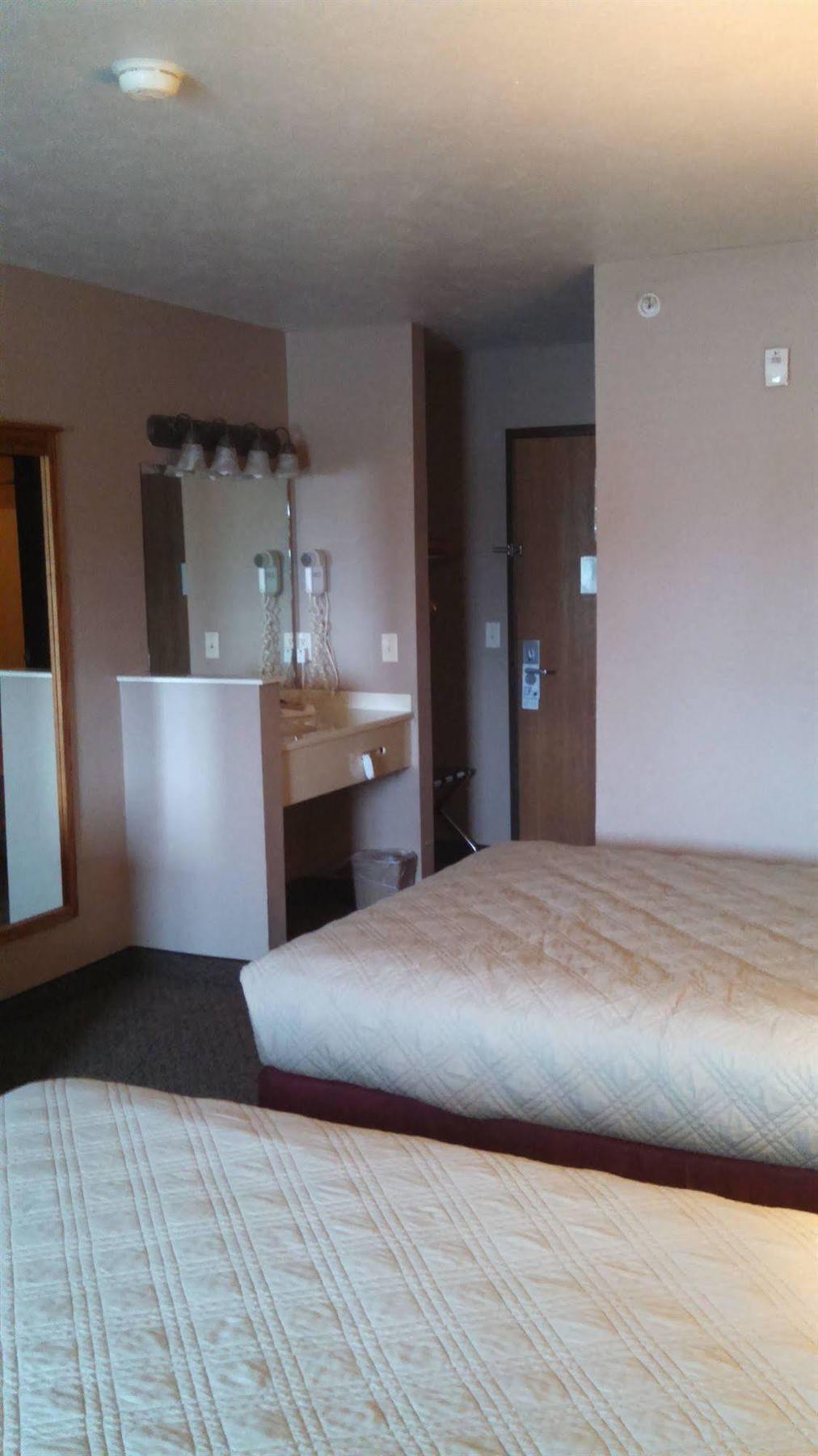 Capri Inn & Suites - Beatrice Buitenkant foto